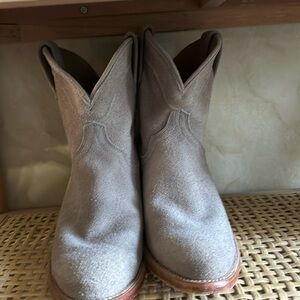 Tecovas Lucy grey suede booties